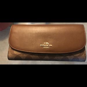 Coach Wallet (Brand new) Never used